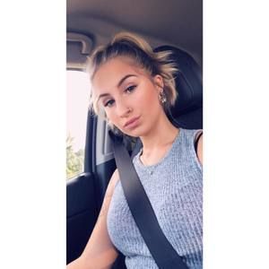 Meet your Posher, Candace